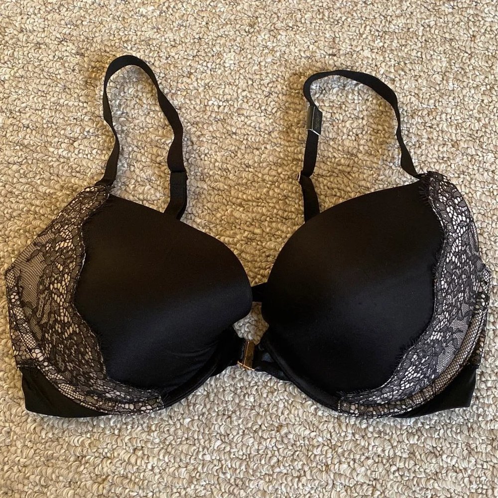 Victoria's Secret Lace Push up Bra 34D